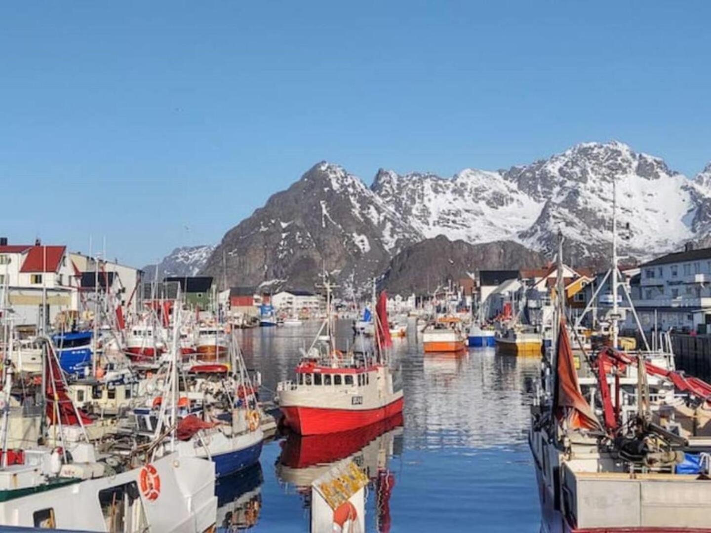 Leilighet I Banhammaren Med Balkong Henningsvaer Exterior photo